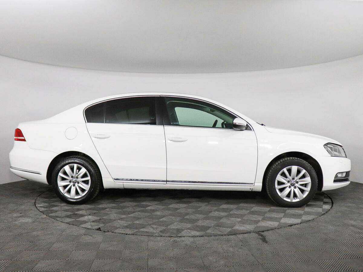 Купить Volkswagen Passat с пробегом. Фото: #3
