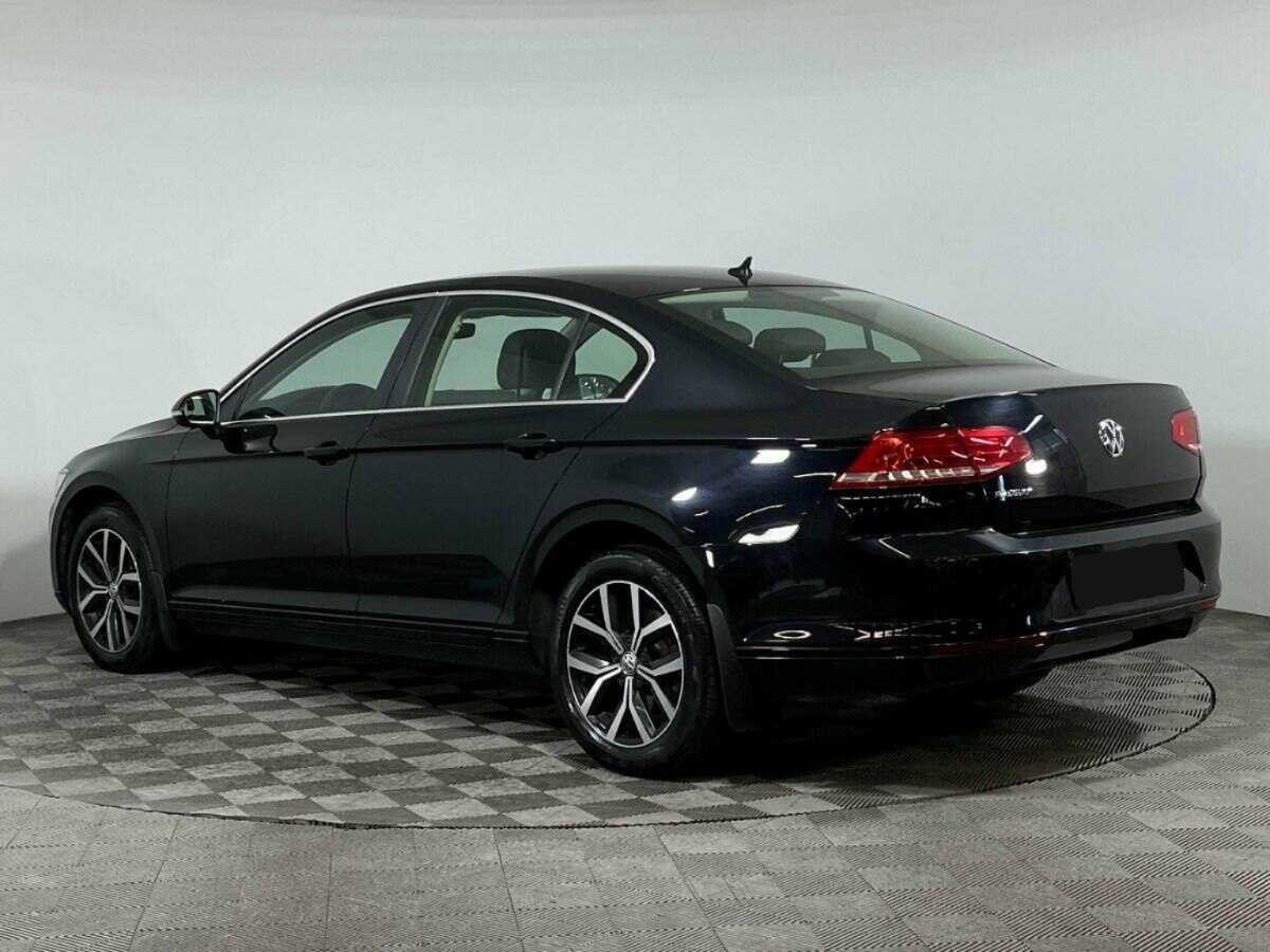 Купить Volkswagen Passat с пробегом. Фото: #5