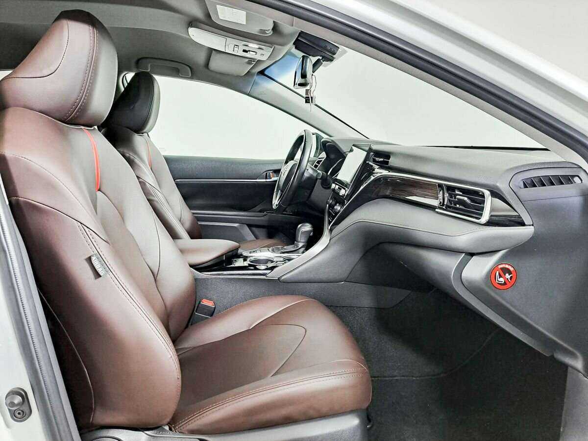 Купить Toyota Camry с пробегом. Фото: #8