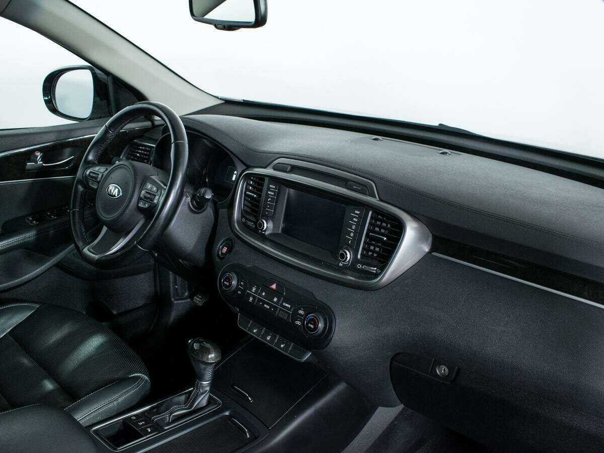 Купить Kia Sorento с пробегом. Фото: #8