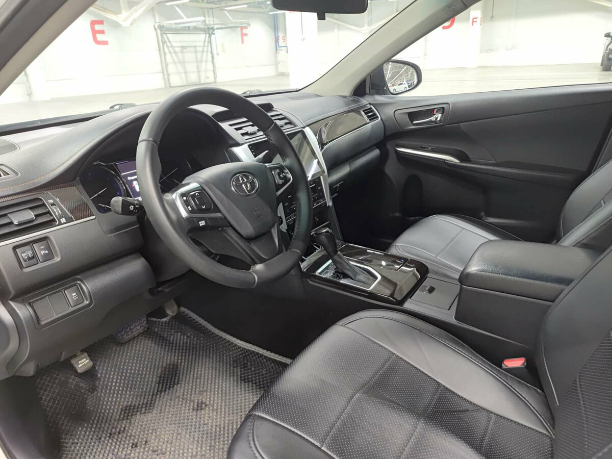 Купить Toyota Camry с пробегом. Фото: #15