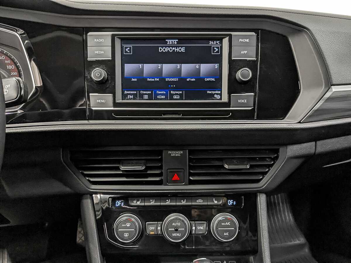 Купить Volkswagen Jetta с пробегом. Фото: #16