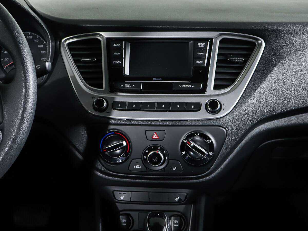 Купить Hyundai Solaris с пробегом. Фото: #11