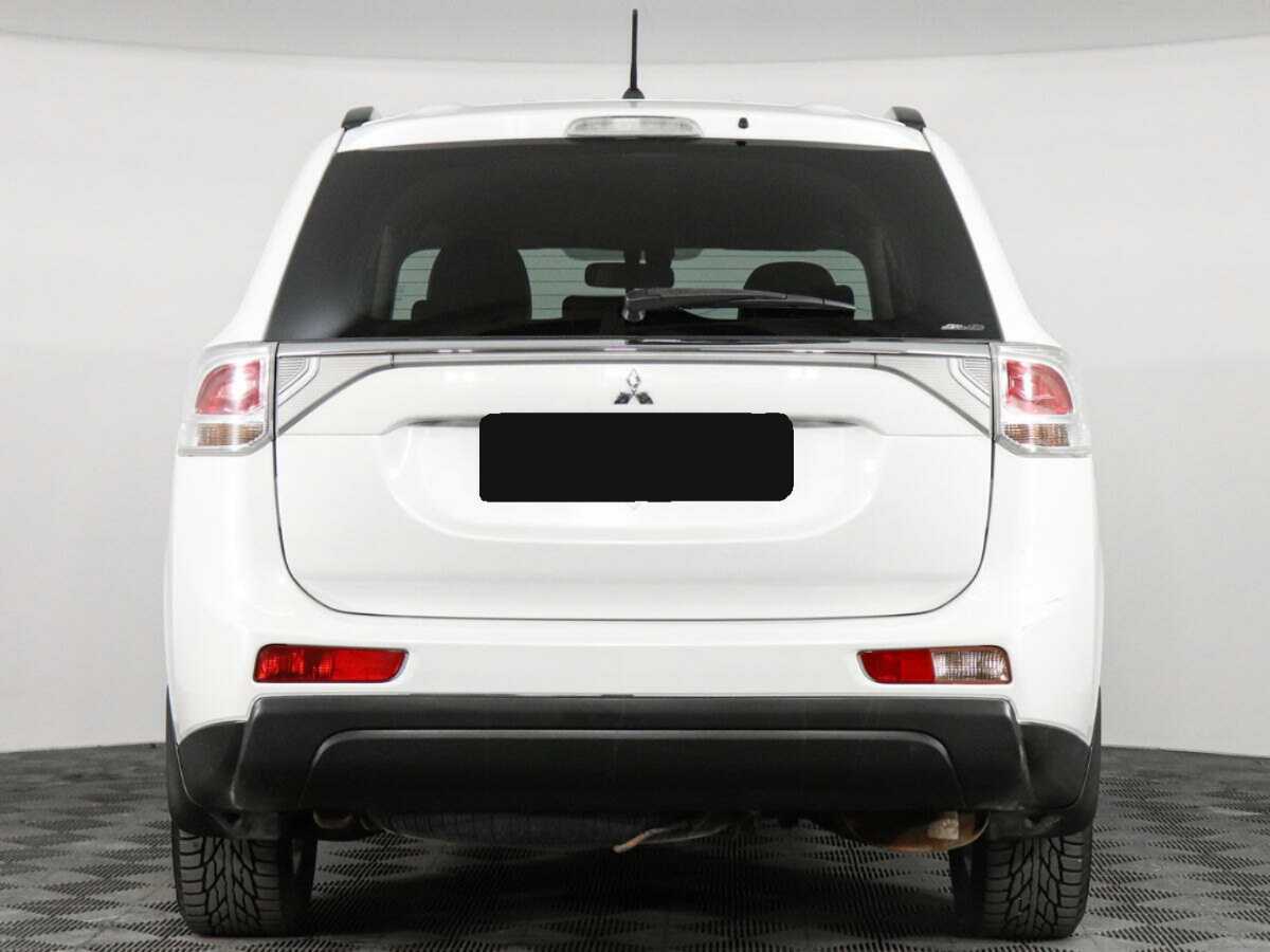 Купить Mitsubishi Outlander с пробегом. Фото: #5
