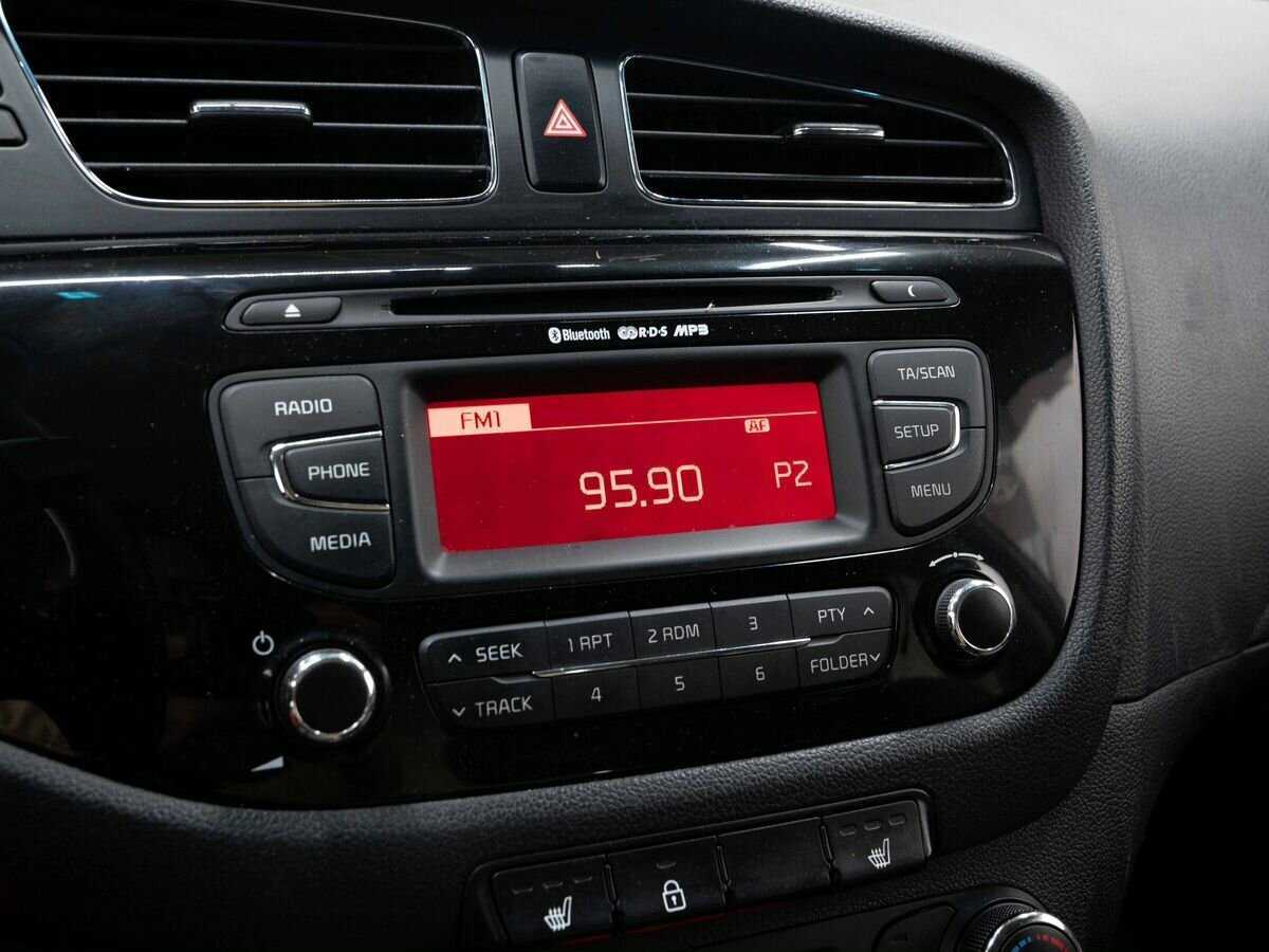 Купить Kia Ceed с пробегом. Фото: #19