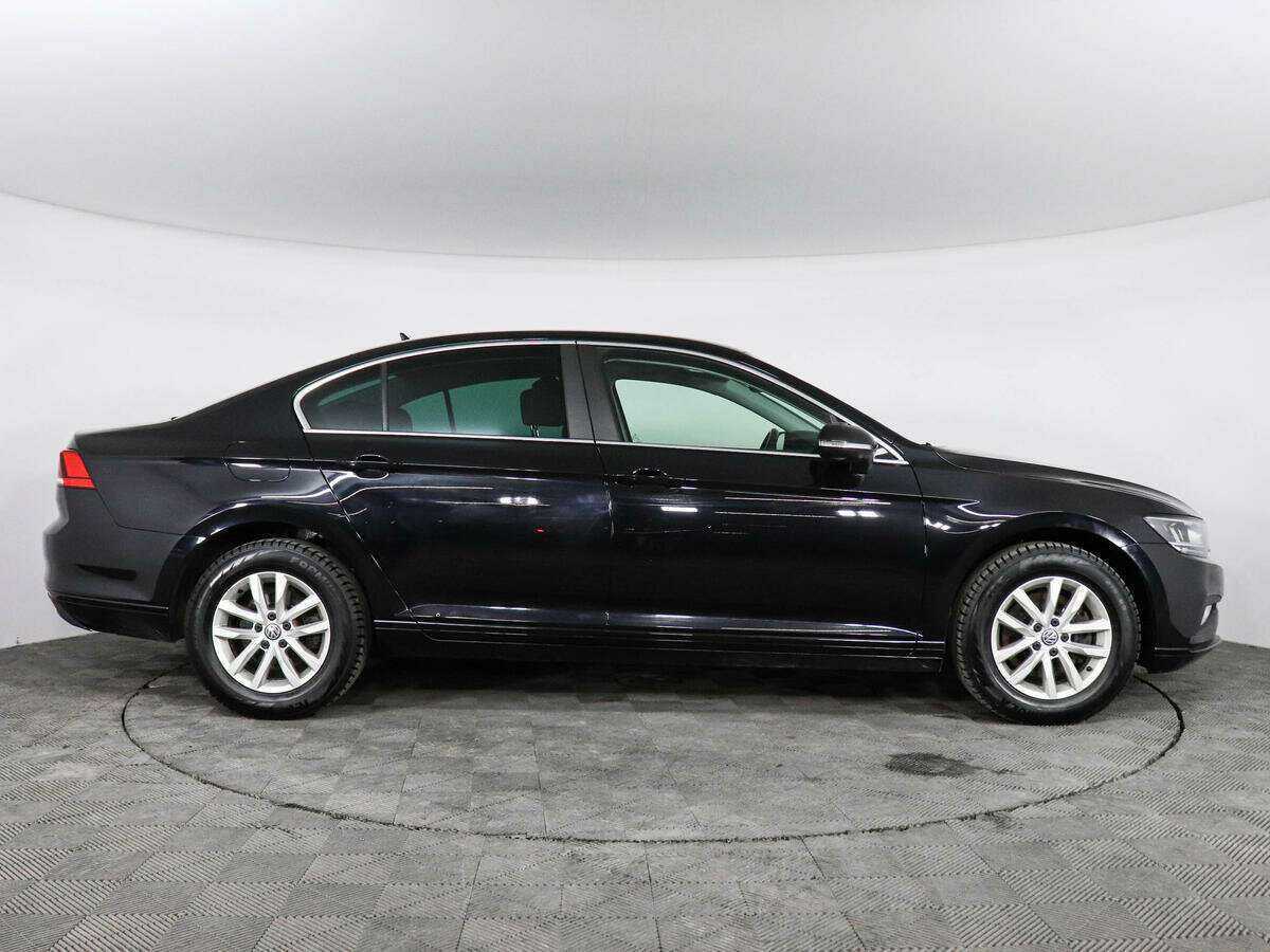 Купить Volkswagen Passat с пробегом. Фото: #3