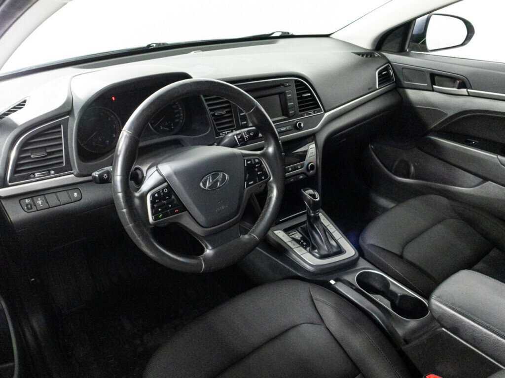 Купить Hyundai Elantra с пробегом. Фото: #10