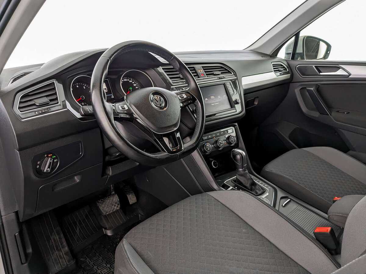 Купить Volkswagen Tiguan с пробегом. Фото: #13