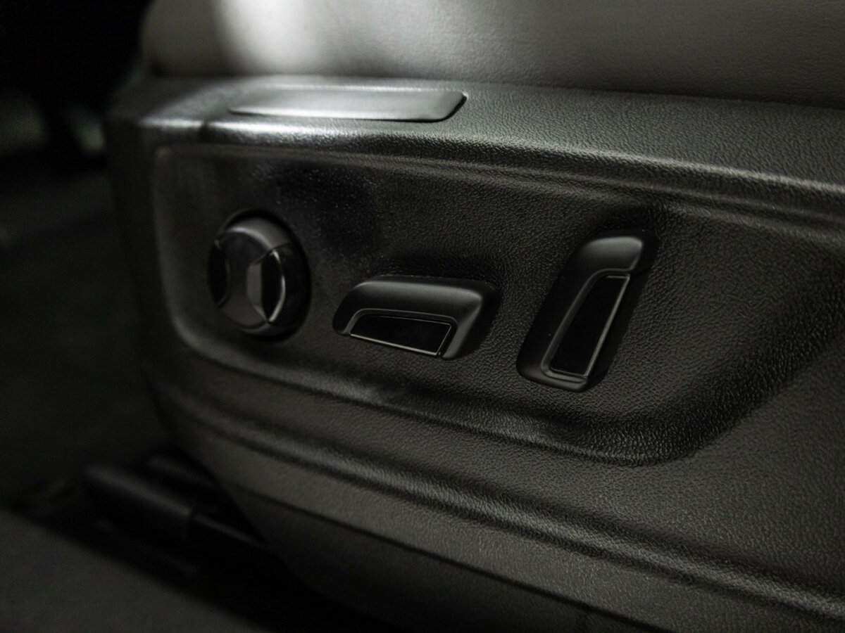 Купить Volkswagen Taos с пробегом. Фото: #14