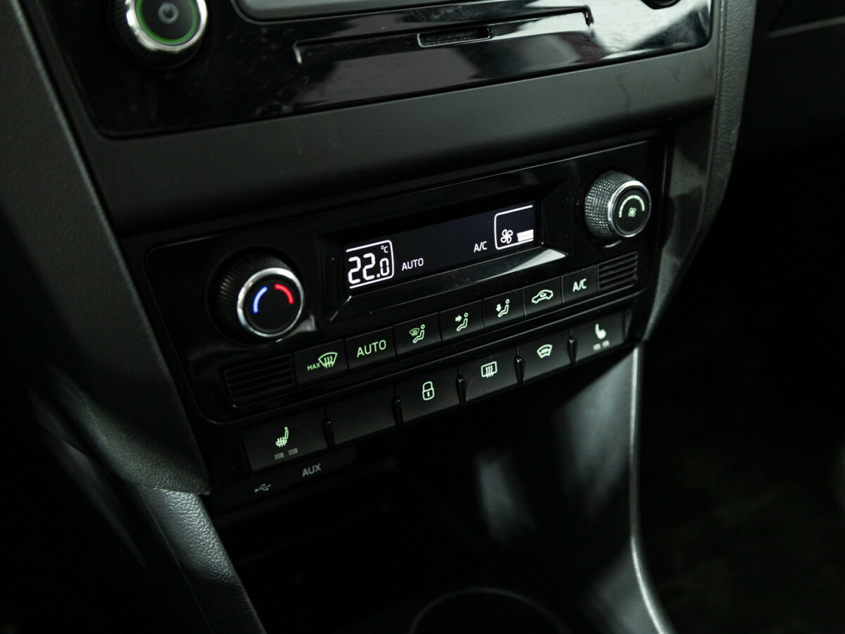 Купить Skoda Rapid с пробегом. Фото: #15