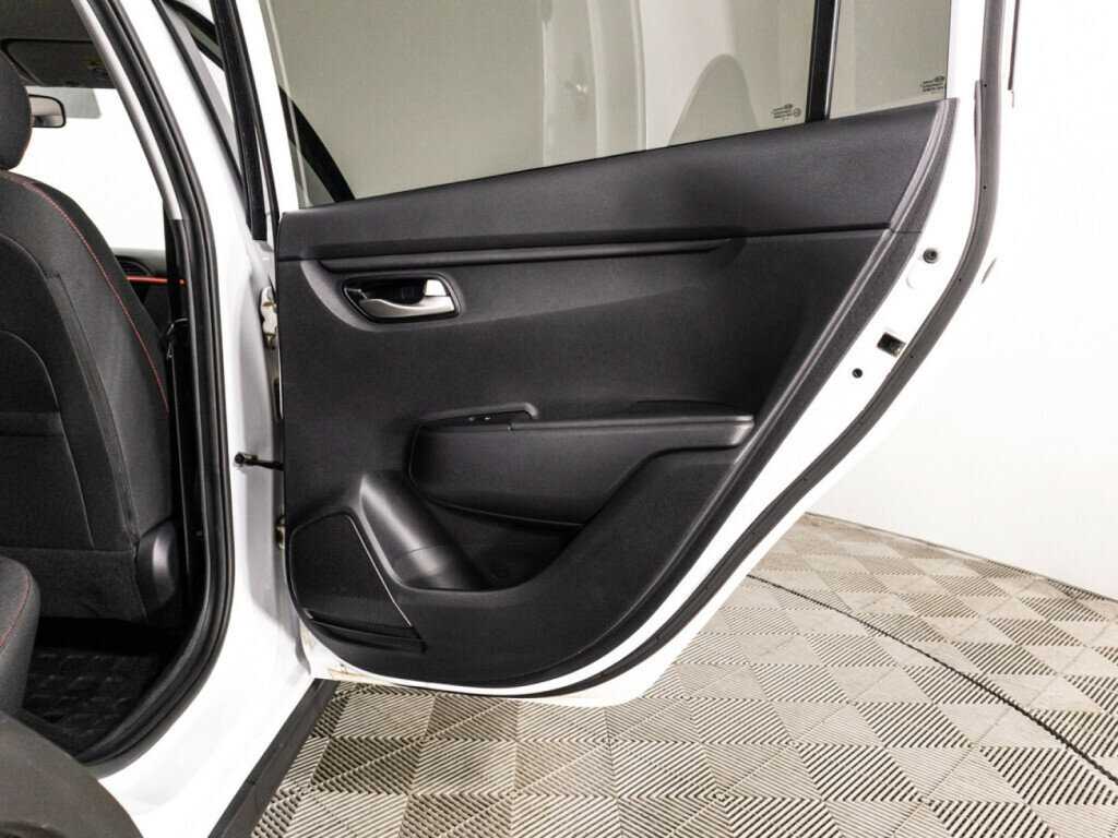 Купить Kia Rio с пробегом. Фото: #26