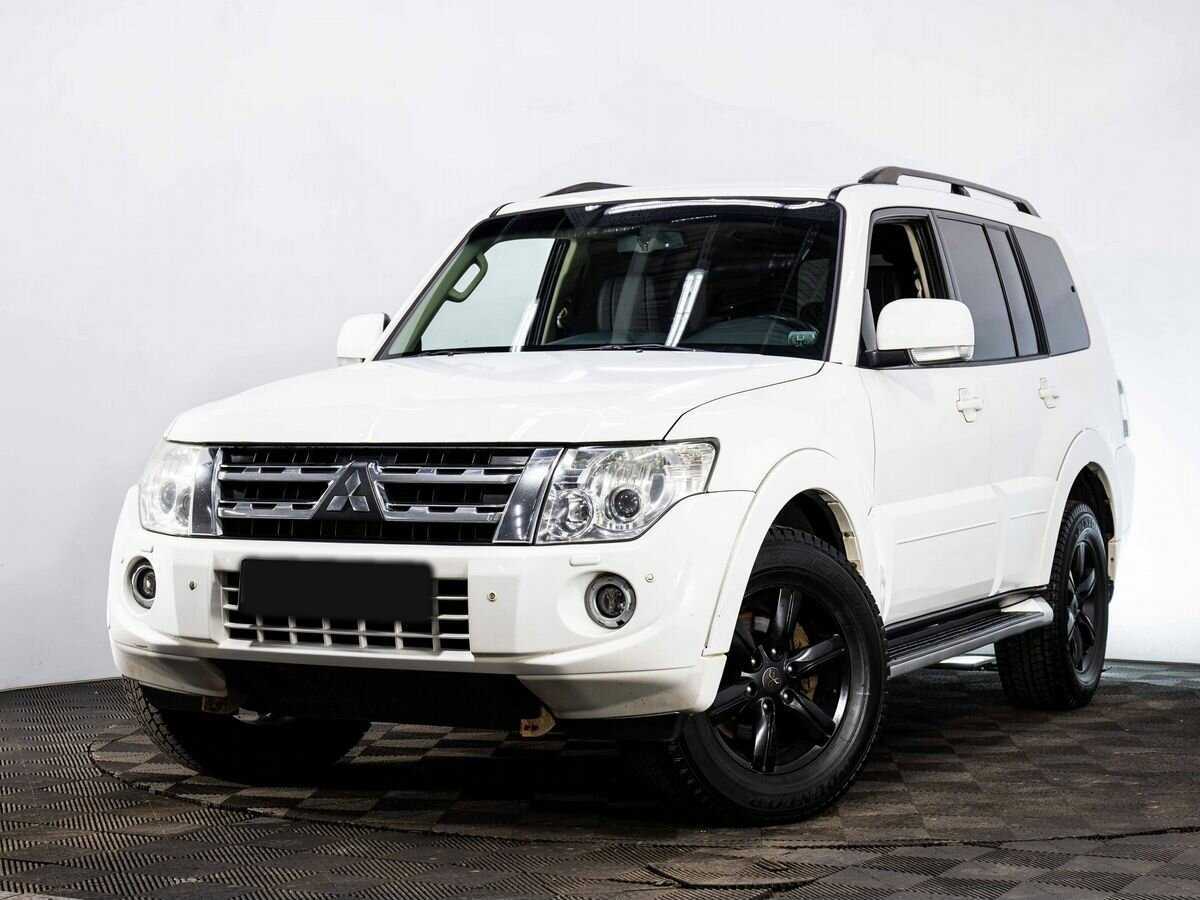 Купить Mitsubishi Pajero с пробегом. Посмотреть фото