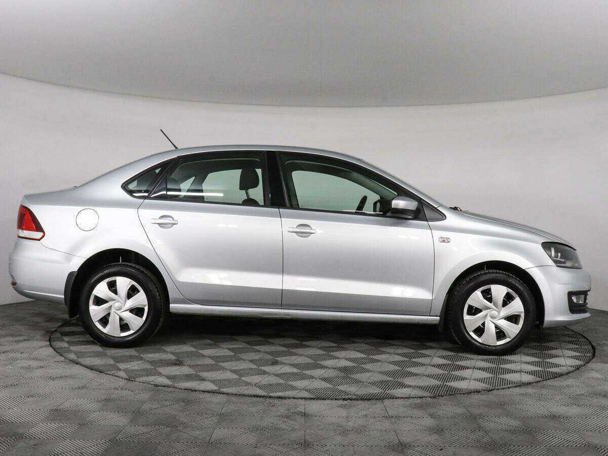 Купить Volkswagen Polo с пробегом. Фото: #3