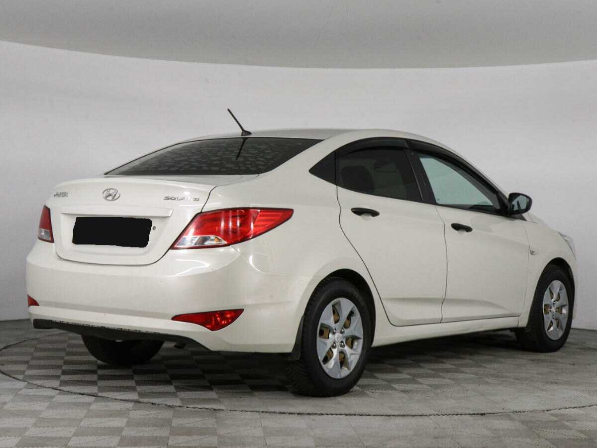 Купить Hyundai Solaris с пробегом. Фото: #4