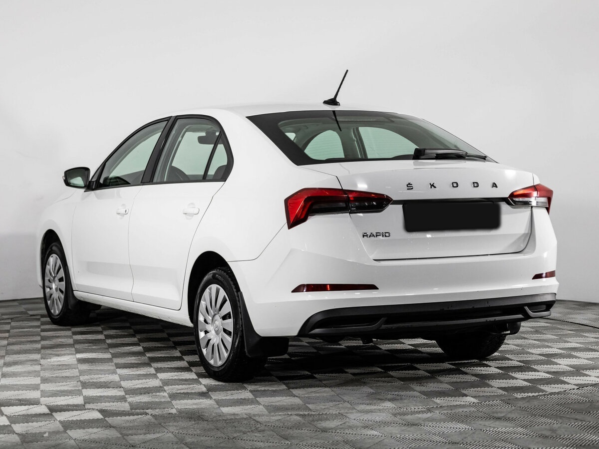 Купить Skoda Rapid с пробегом. Фото: #5