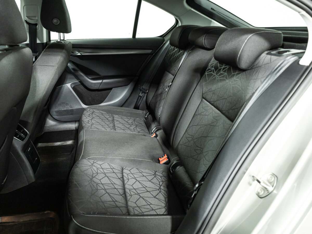 Купить Skoda Octavia с пробегом. Фото: #9