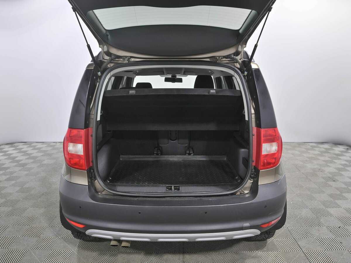 Купить Skoda Yeti с пробегом. Фото: #17