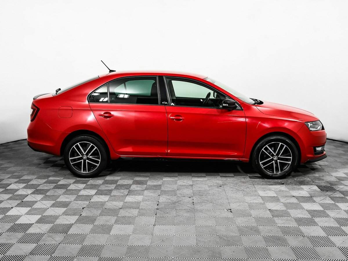Купить Skoda Rapid с пробегом. Фото: #3