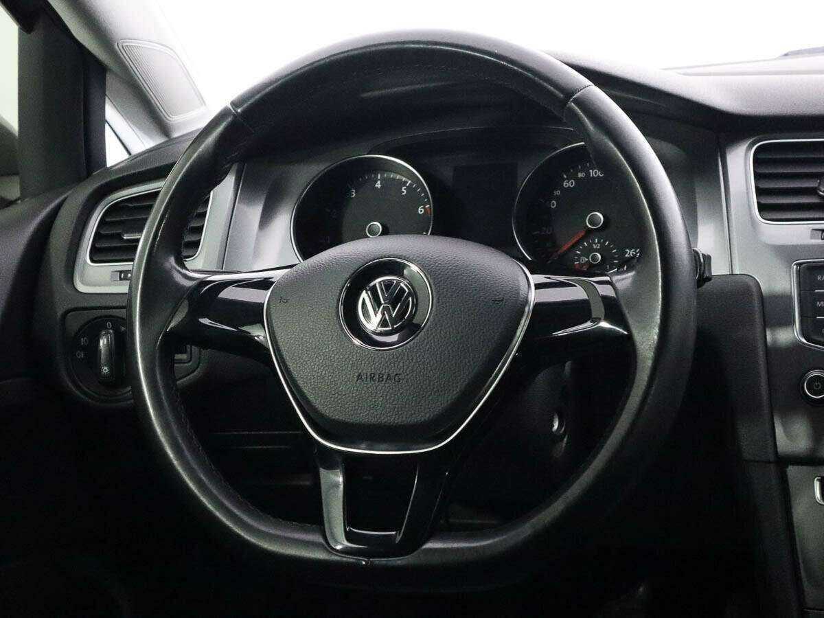 Купить Volkswagen Golf с пробегом. Фото: #10
