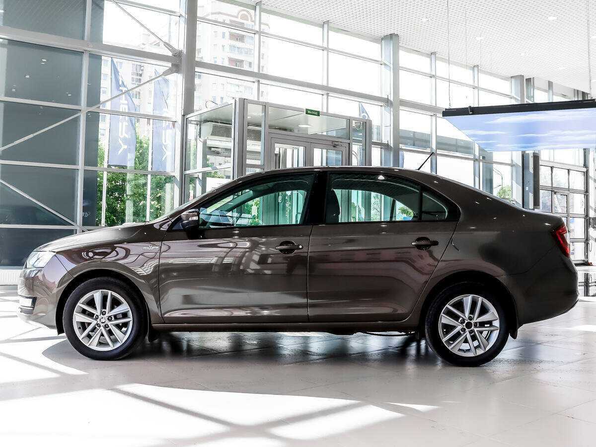 Купить Skoda Rapid с пробегом. Фото: #6