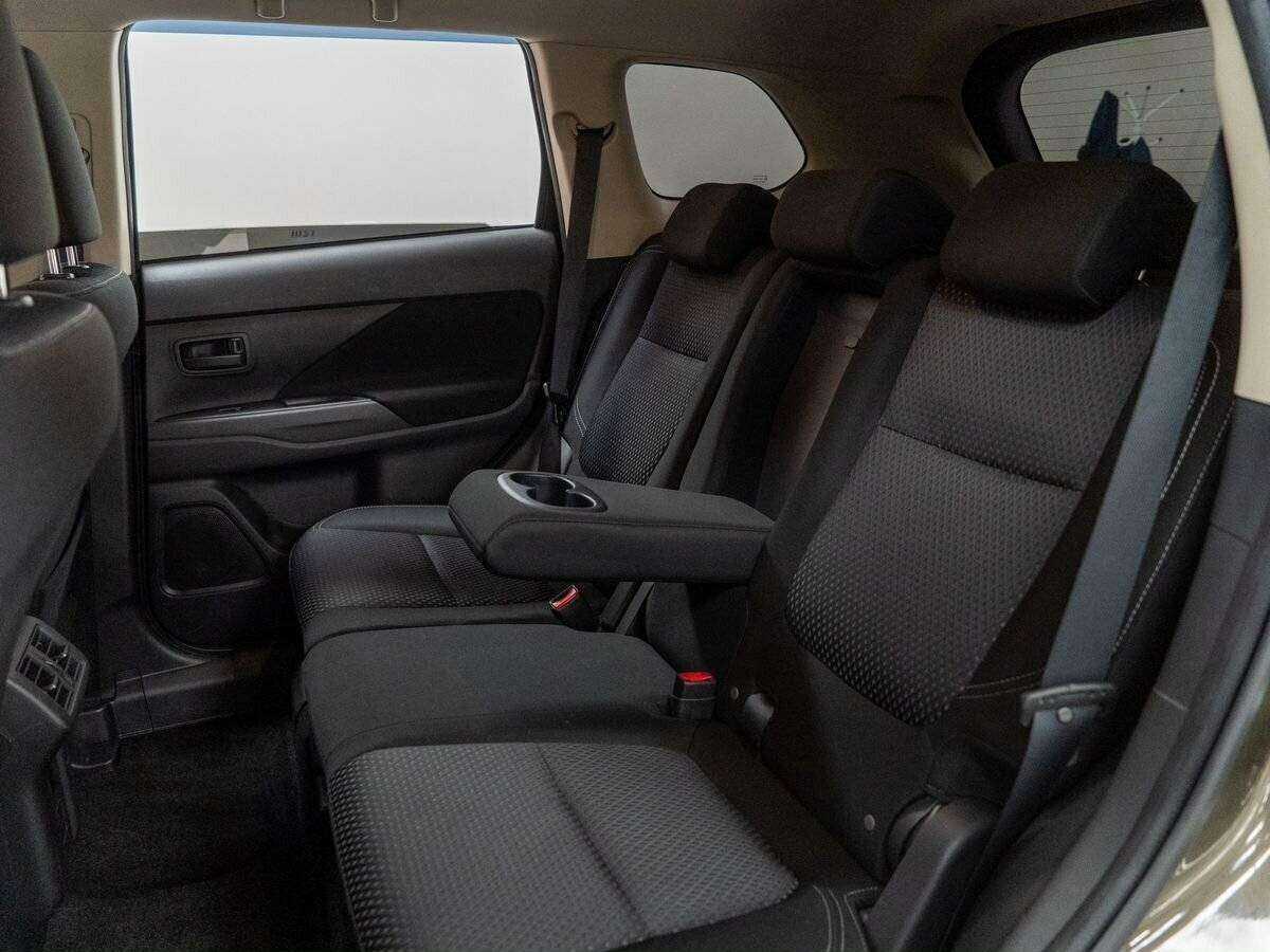 Купить Mitsubishi Outlander с пробегом. Фото: #6