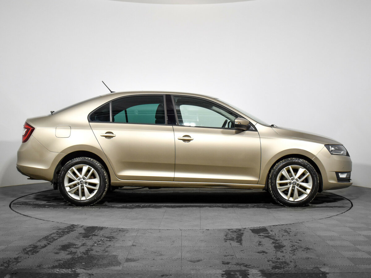Купить Skoda Rapid с пробегом. Фото: #3