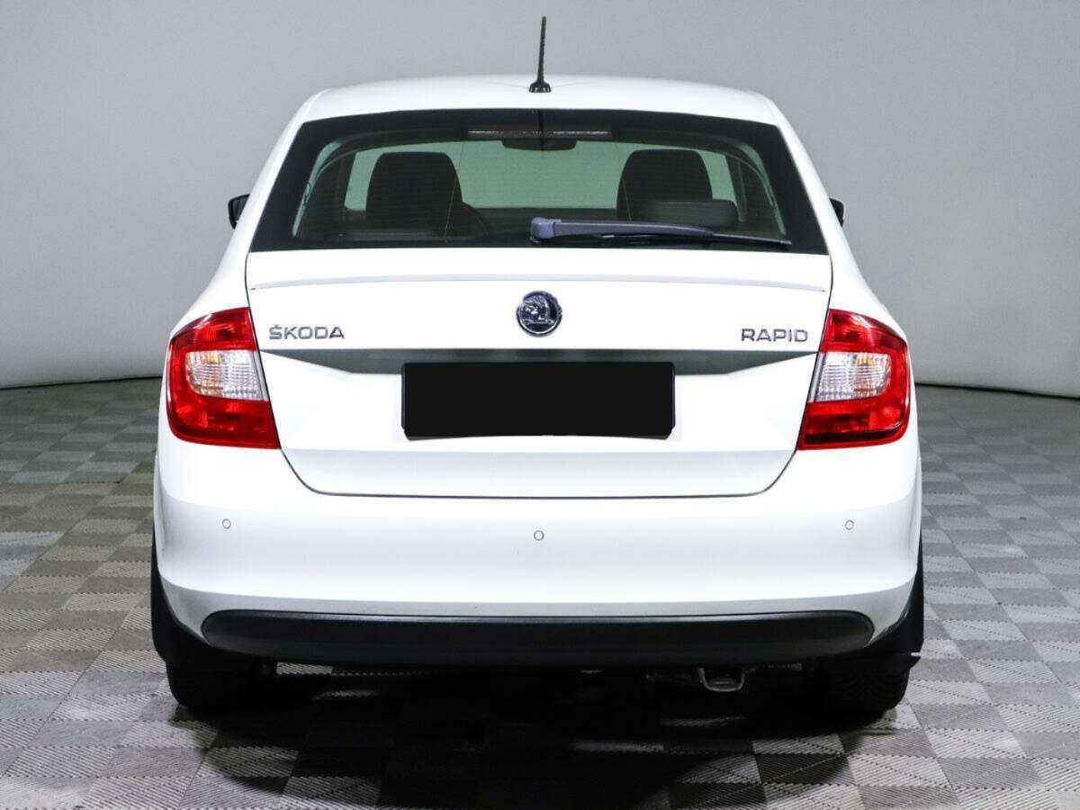 Купить Skoda Rapid с пробегом. Фото: #4