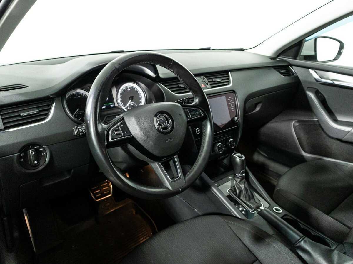 Купить Skoda Octavia с пробегом. Фото: #10