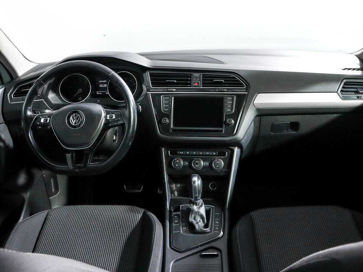 Купить Volkswagen Tiguan с пробегом. Фото: #11