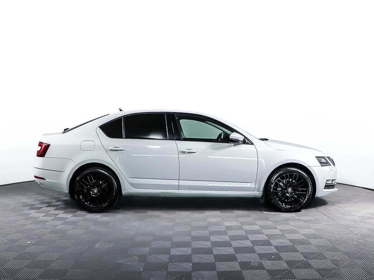 Купить Skoda Octavia с пробегом. Фото: #3