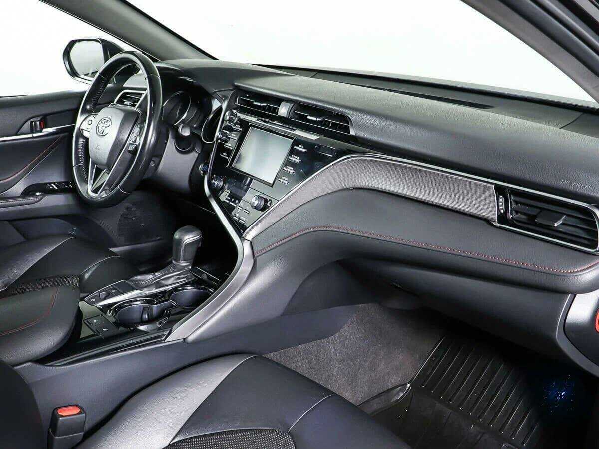 Купить Toyota Camry с пробегом. Фото: #8