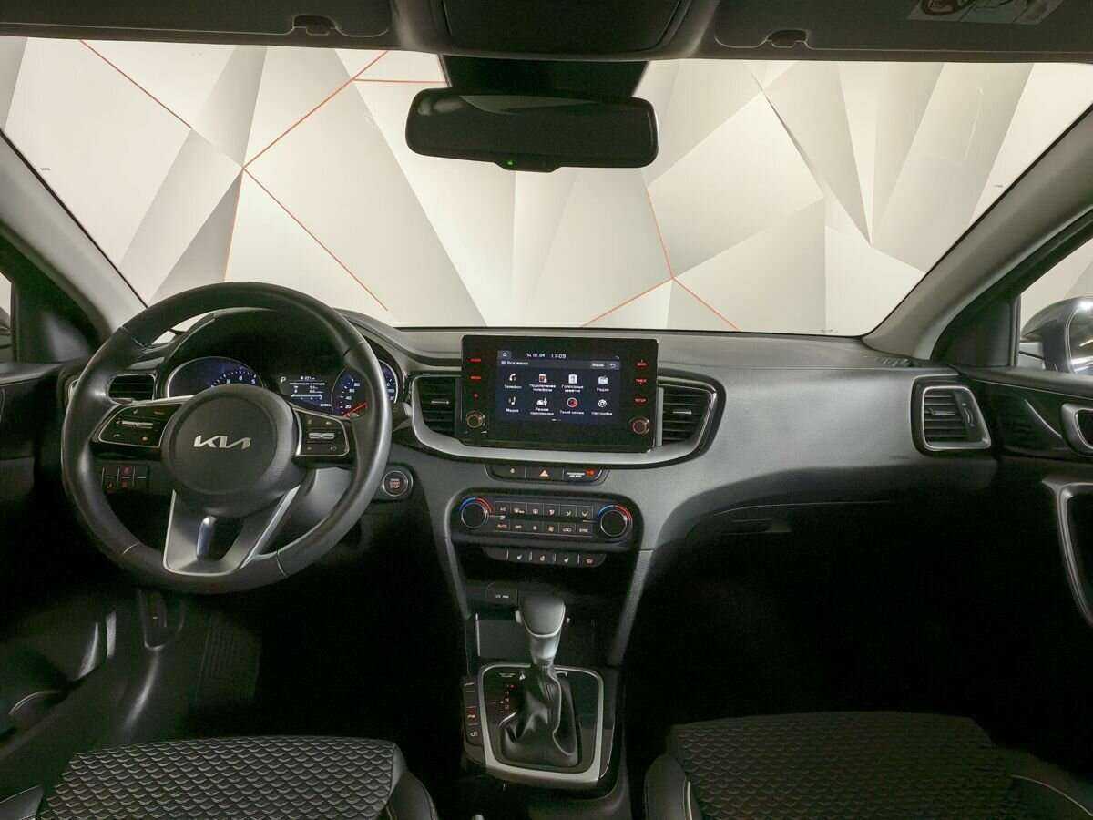 Купить Kia Ceed с пробегом. Фото: #9