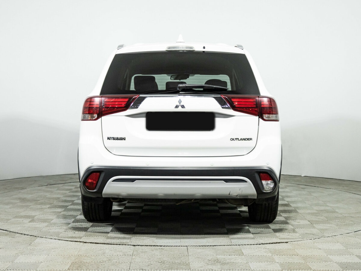 Купить Mitsubishi Outlander с пробегом. Фото: #4