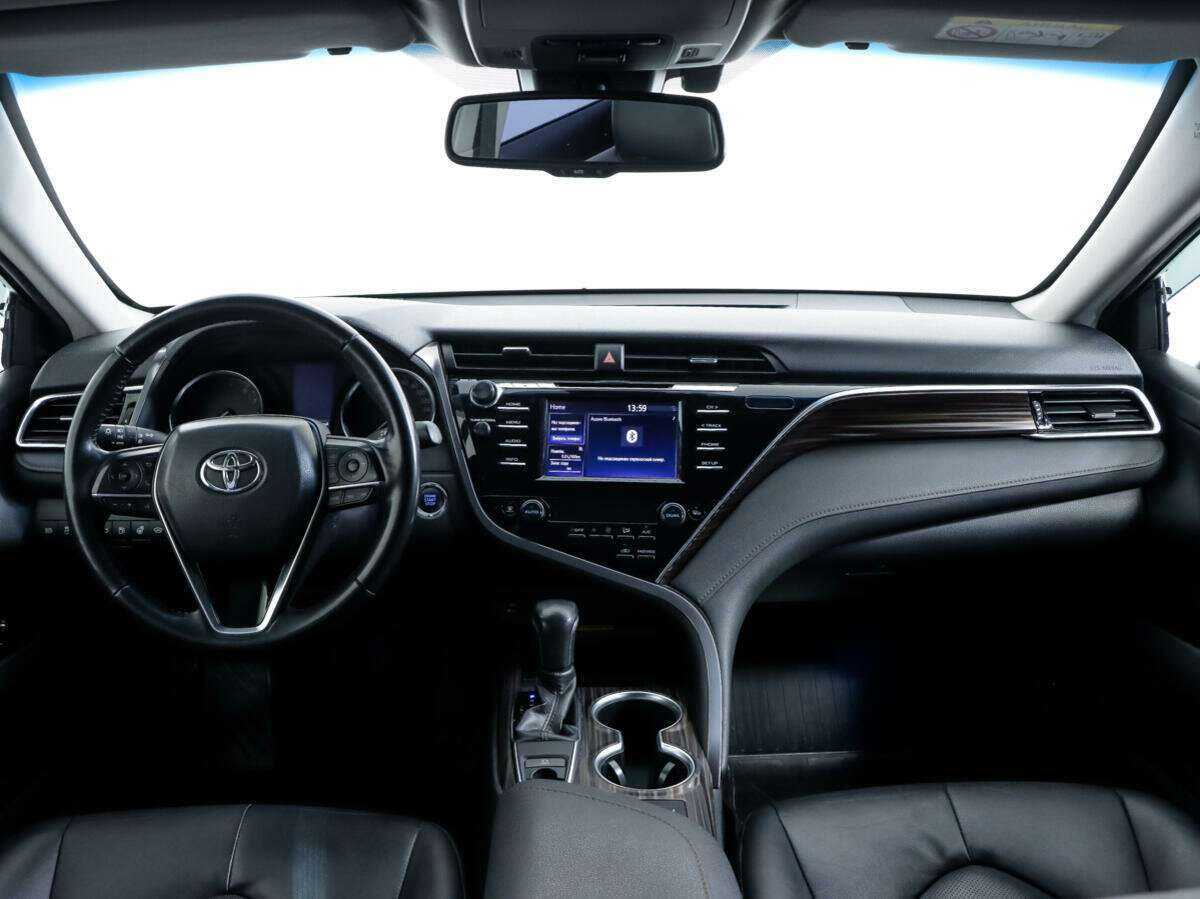 Купить Toyota Camry с пробегом. Фото: #9