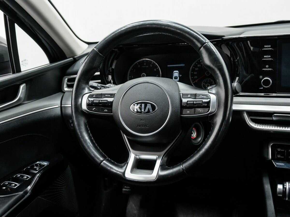 Купить Kia K5 с пробегом. Фото: #12
