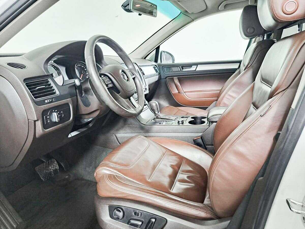 Купить Volkswagen Touareg с пробегом. Фото: #11
