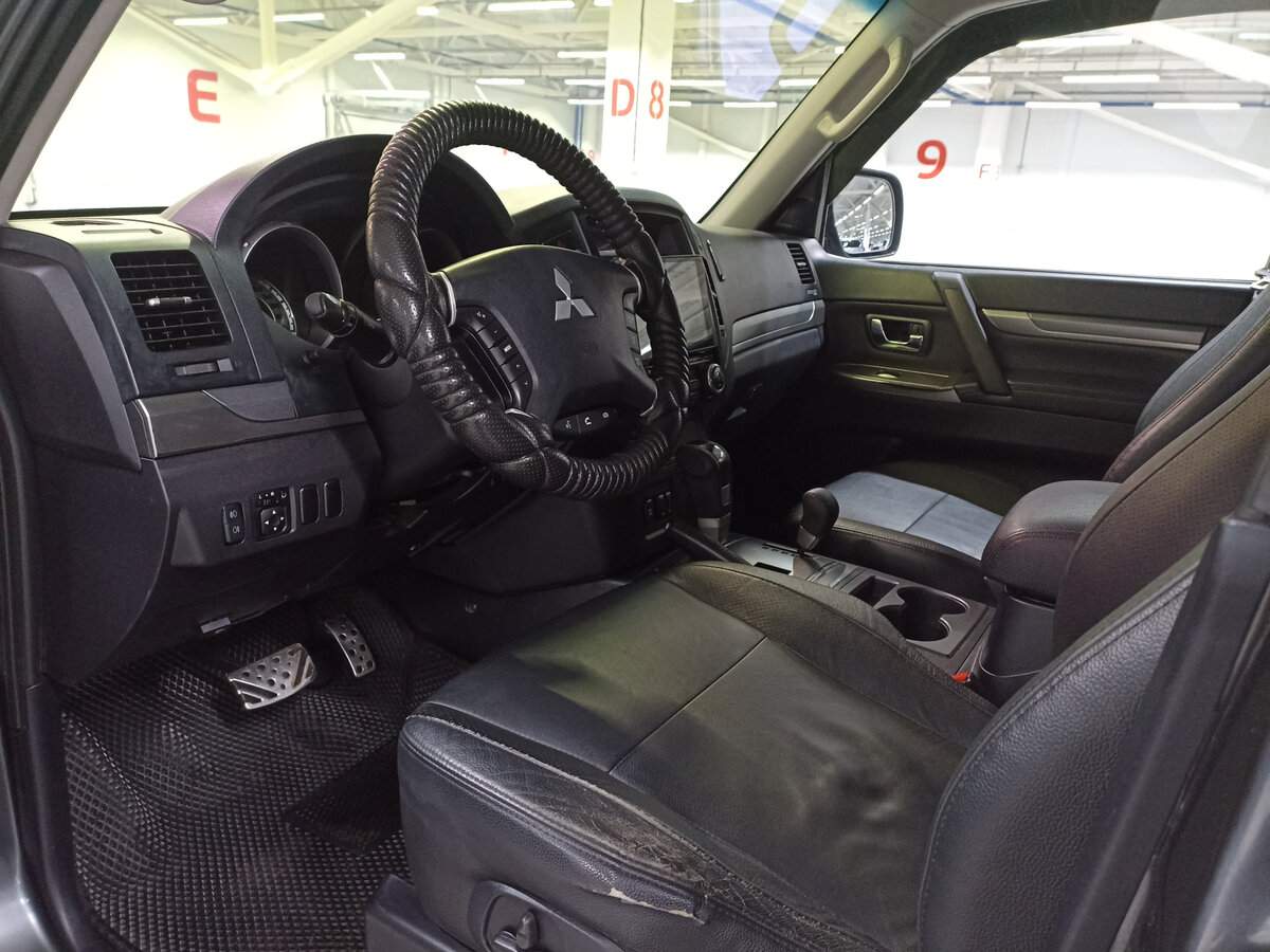 Купить Mitsubishi Pajero с пробегом. Фото: #14