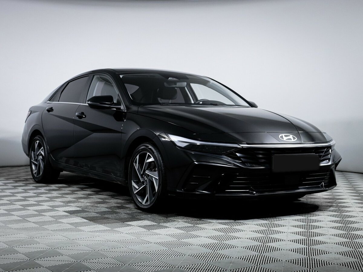 Купить Hyundai Elantra с пробегом. Фото: #2