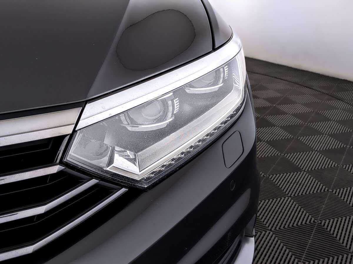 Купить Volkswagen Passat с пробегом. Фото: #16