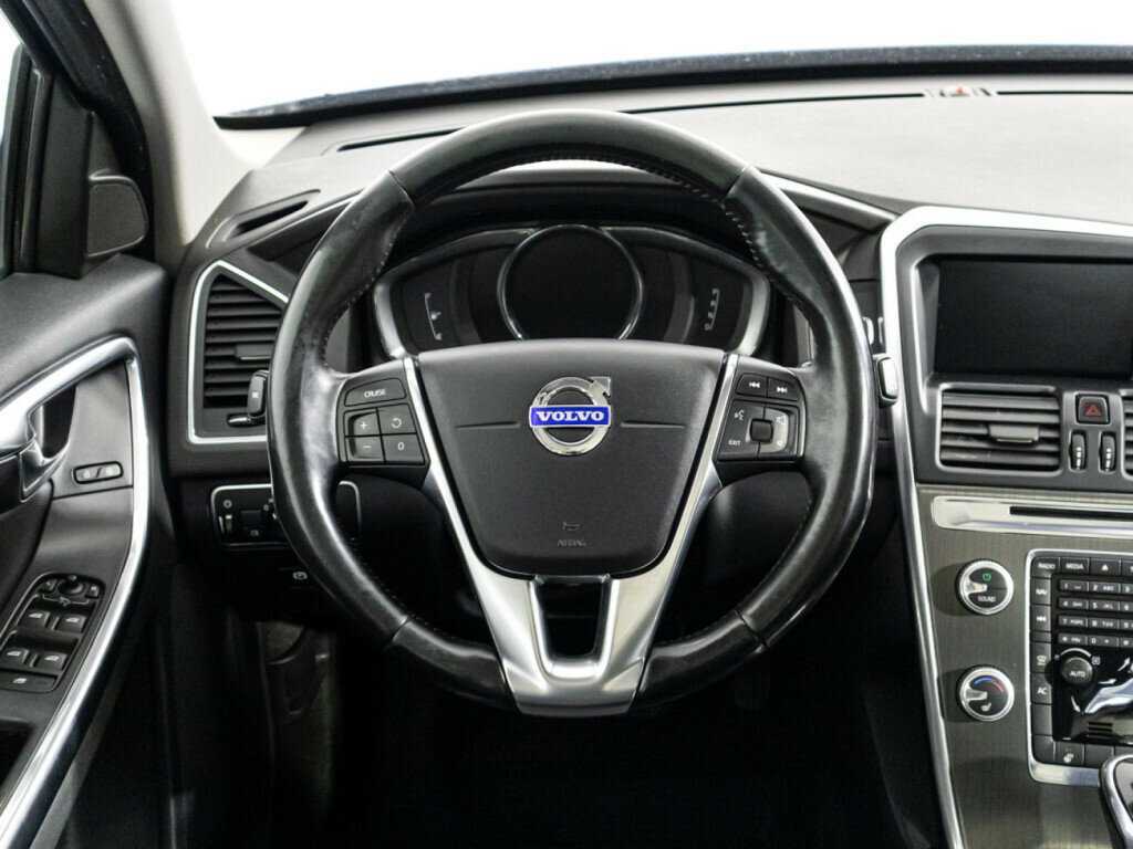 Купить Volvo XC60 с пробегом. Фото: #16