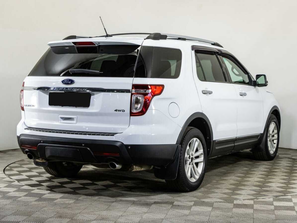 Купить Ford Explorer с пробегом. Фото: #4