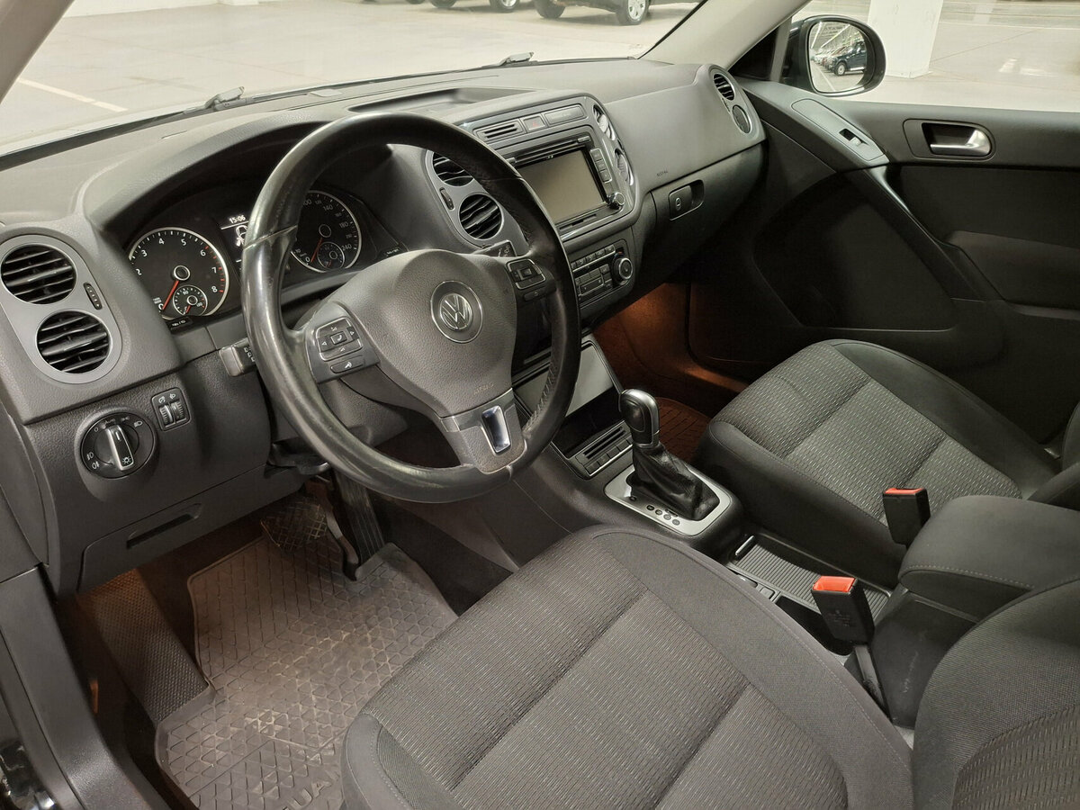 Купить Volkswagen Tiguan с пробегом. Фото: #14