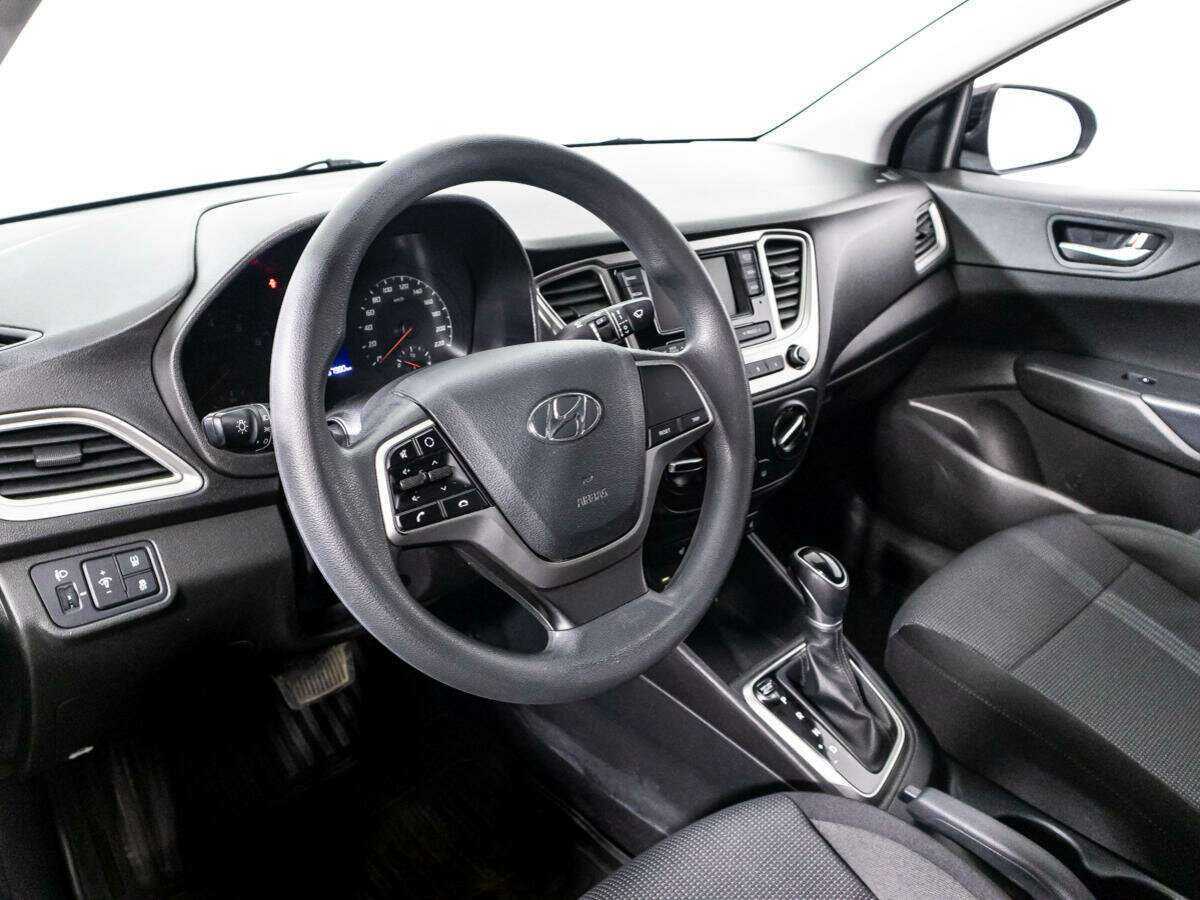 Купить Hyundai Solaris с пробегом. Фото: #10