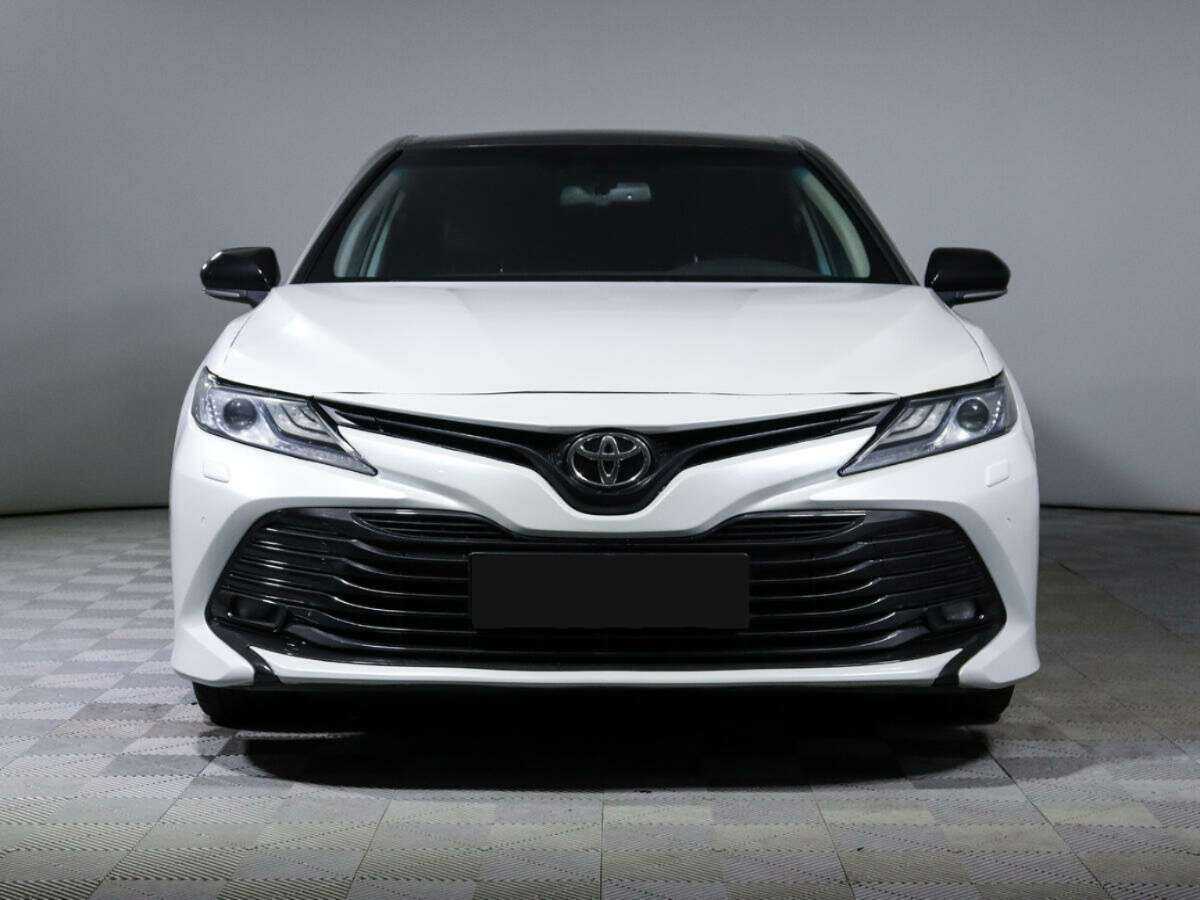 Купить Toyota Camry с пробегом. Фото: #1