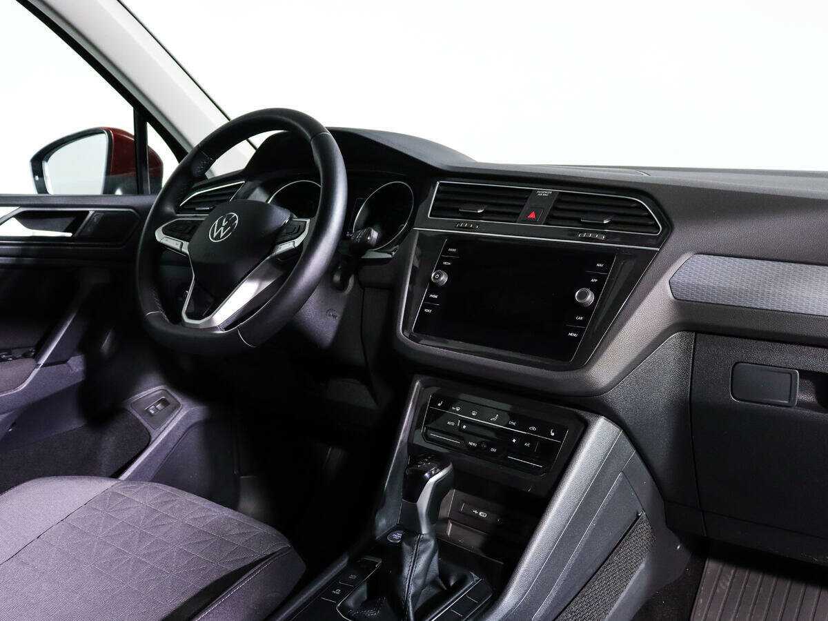 Купить Volkswagen Tiguan с пробегом. Фото: #6