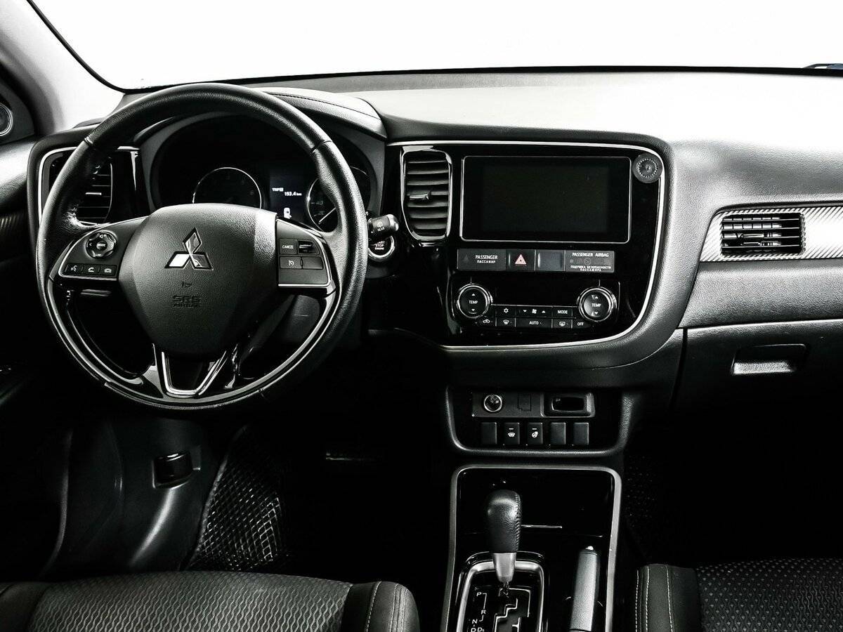 Купить Mitsubishi Outlander с пробегом. Фото: #10