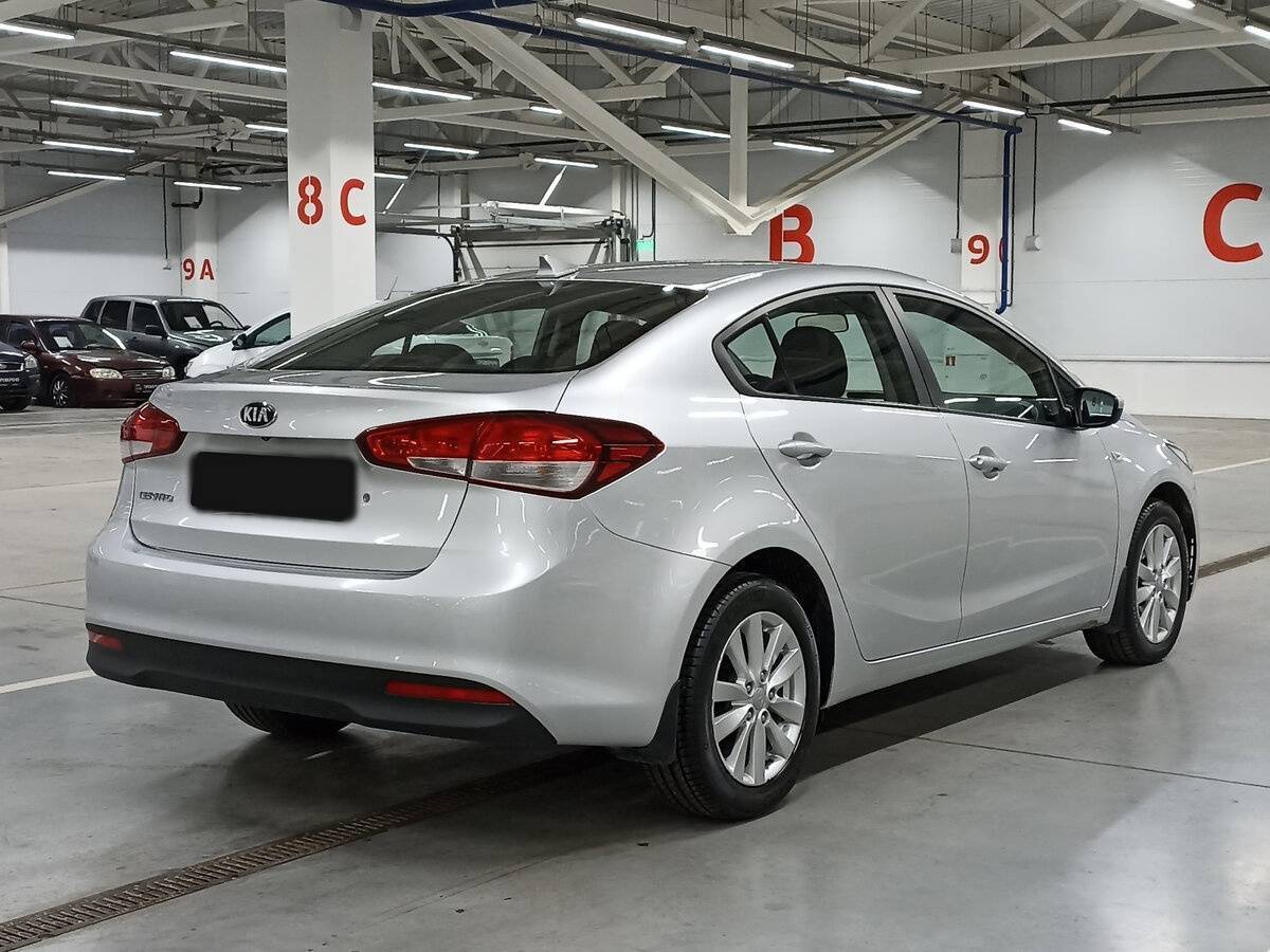 Купить Kia Cerato с пробегом. Фото: #4