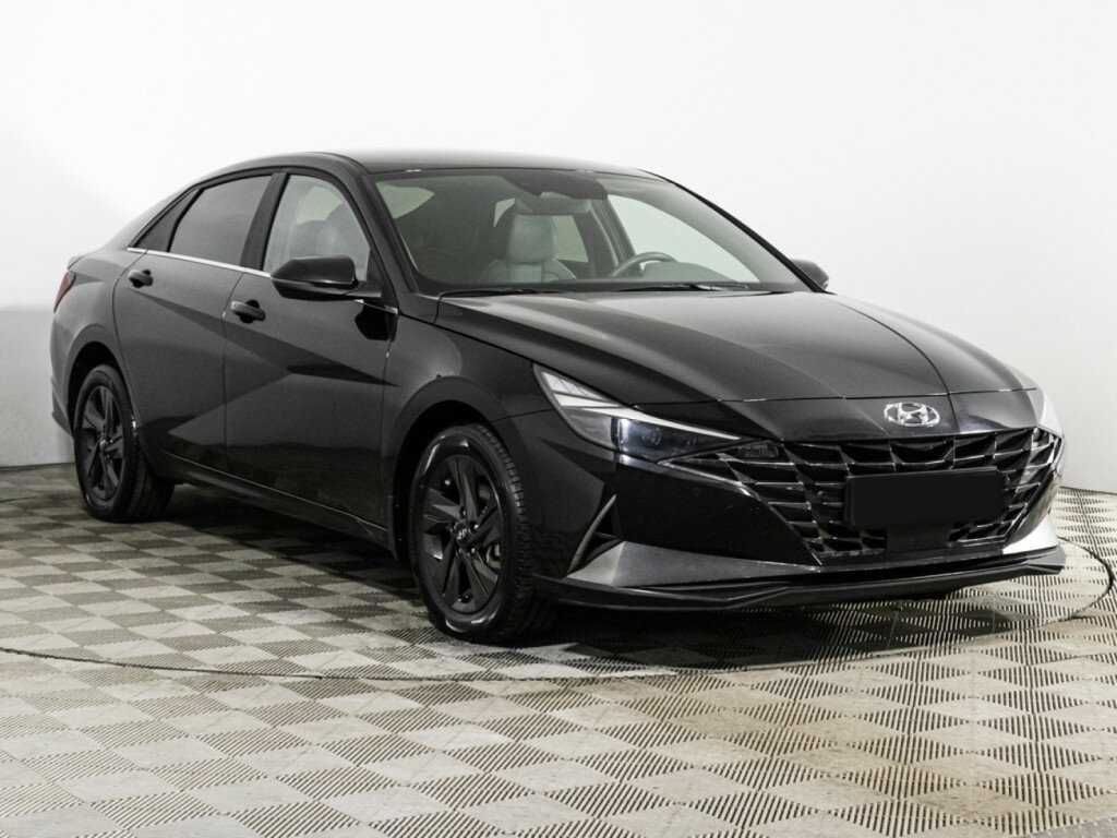 Купить Hyundai Elantra с пробегом. Фото: #2
