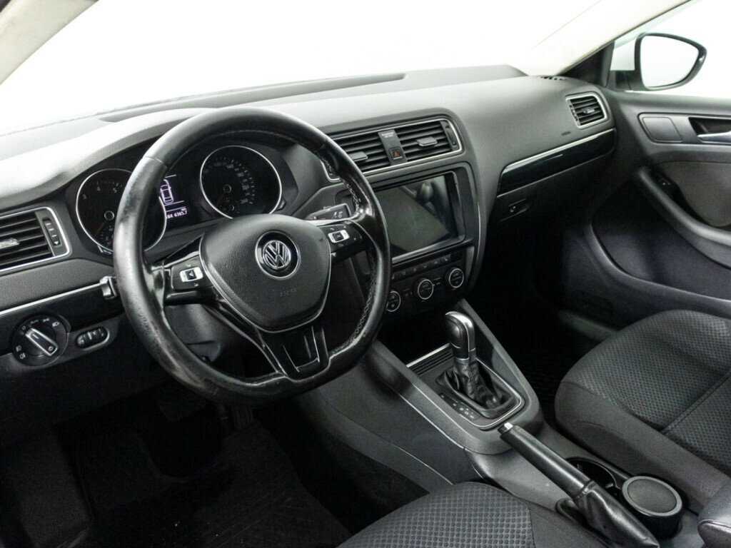 Купить Volkswagen Jetta с пробегом. Фото: #10