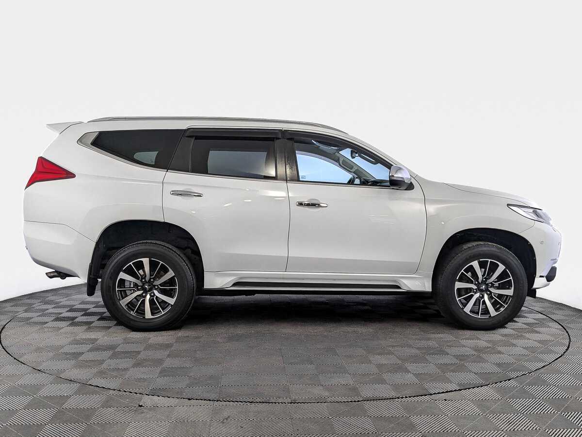 Купить Mitsubishi Pajero Sport с пробегом. Фото: #3